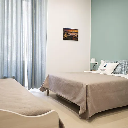 Nocleg ze śniadaniem Folklore Neapol